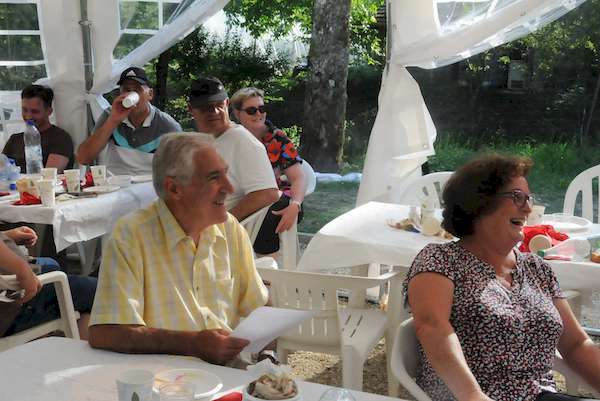 Photo de Daniel et Françoise à table