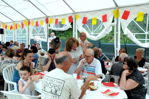 Photo de la table des cousins Chapuis